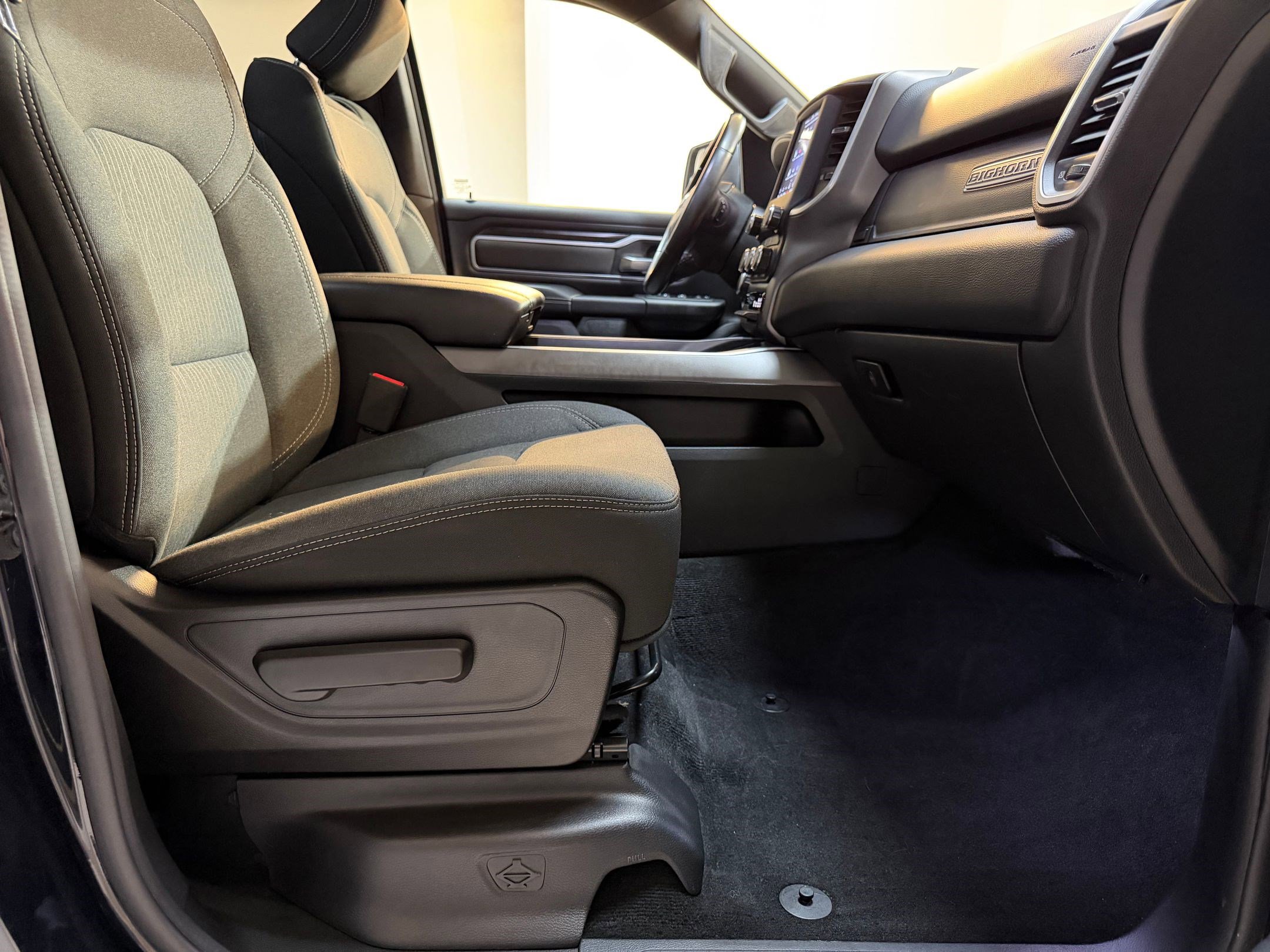 Used 2021 RAM 1500 Big Horn AWD/4WD image 43