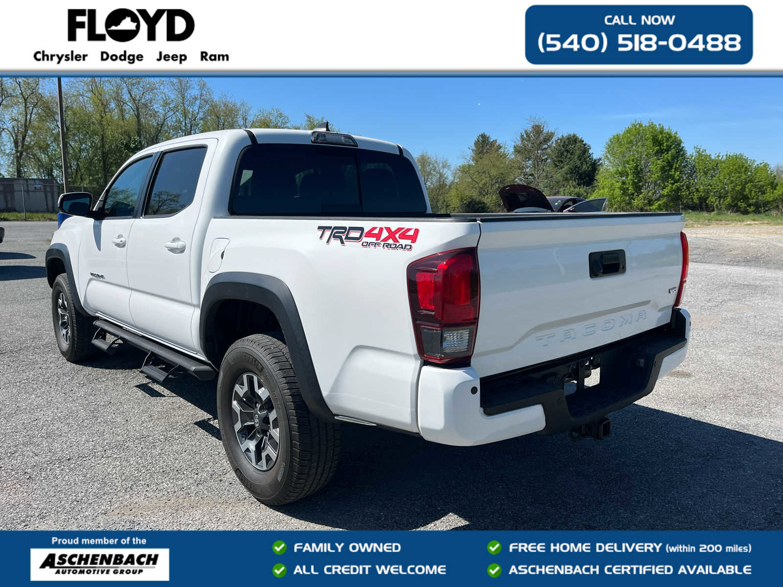 Used 2019 Toyota Tacoma TRD Off-Road AWD/4WD image 5
