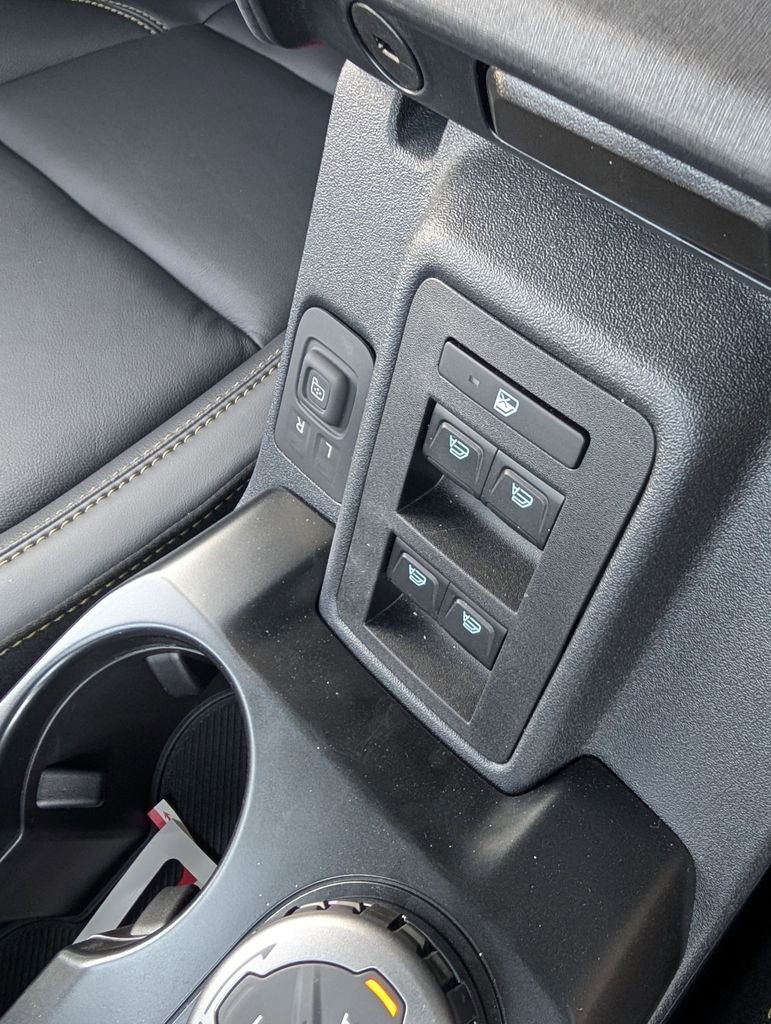 New 2025 Ford Bronco Badlands image 34