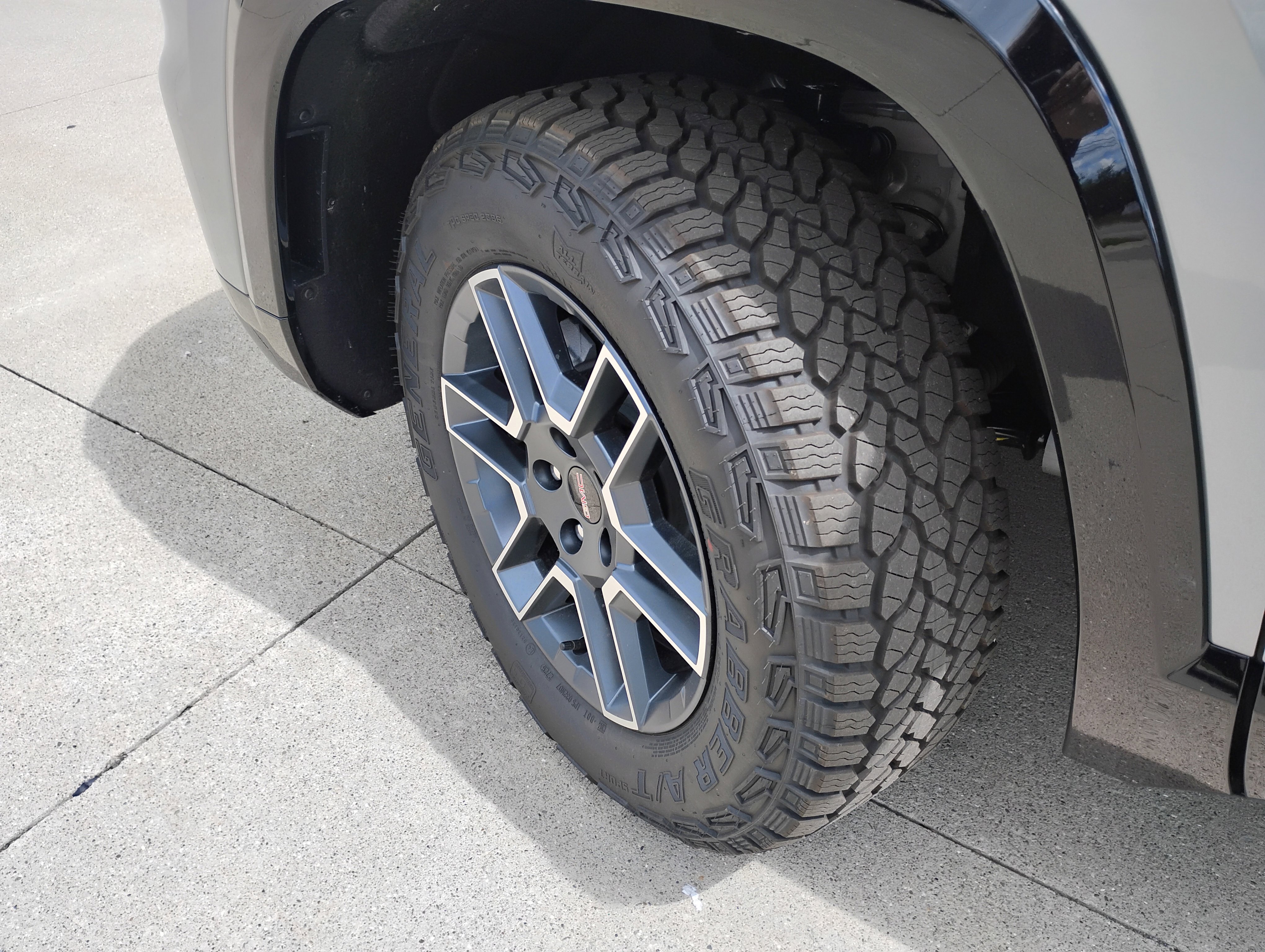 New 2026 GMC Terrain AT4 w/ Convenience Package III image 18