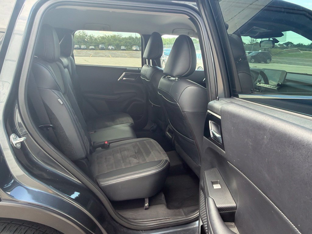 Used 2024 Mitsubishi Outlander SE FWD image 14