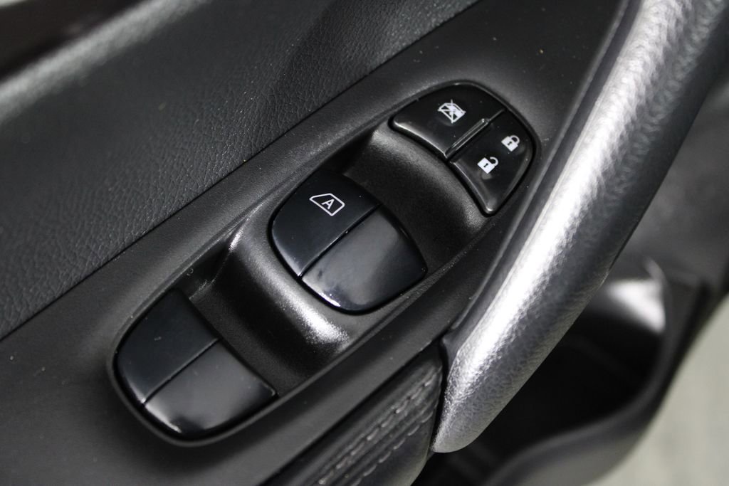 Certified 2021 Nissan Rogue Sport S FWD image 22