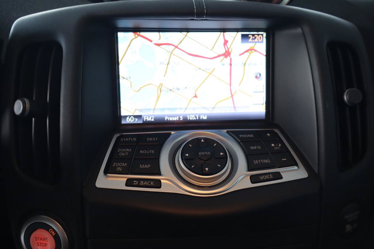Used 2015 Nissan 370Z Coupe RWD image 23