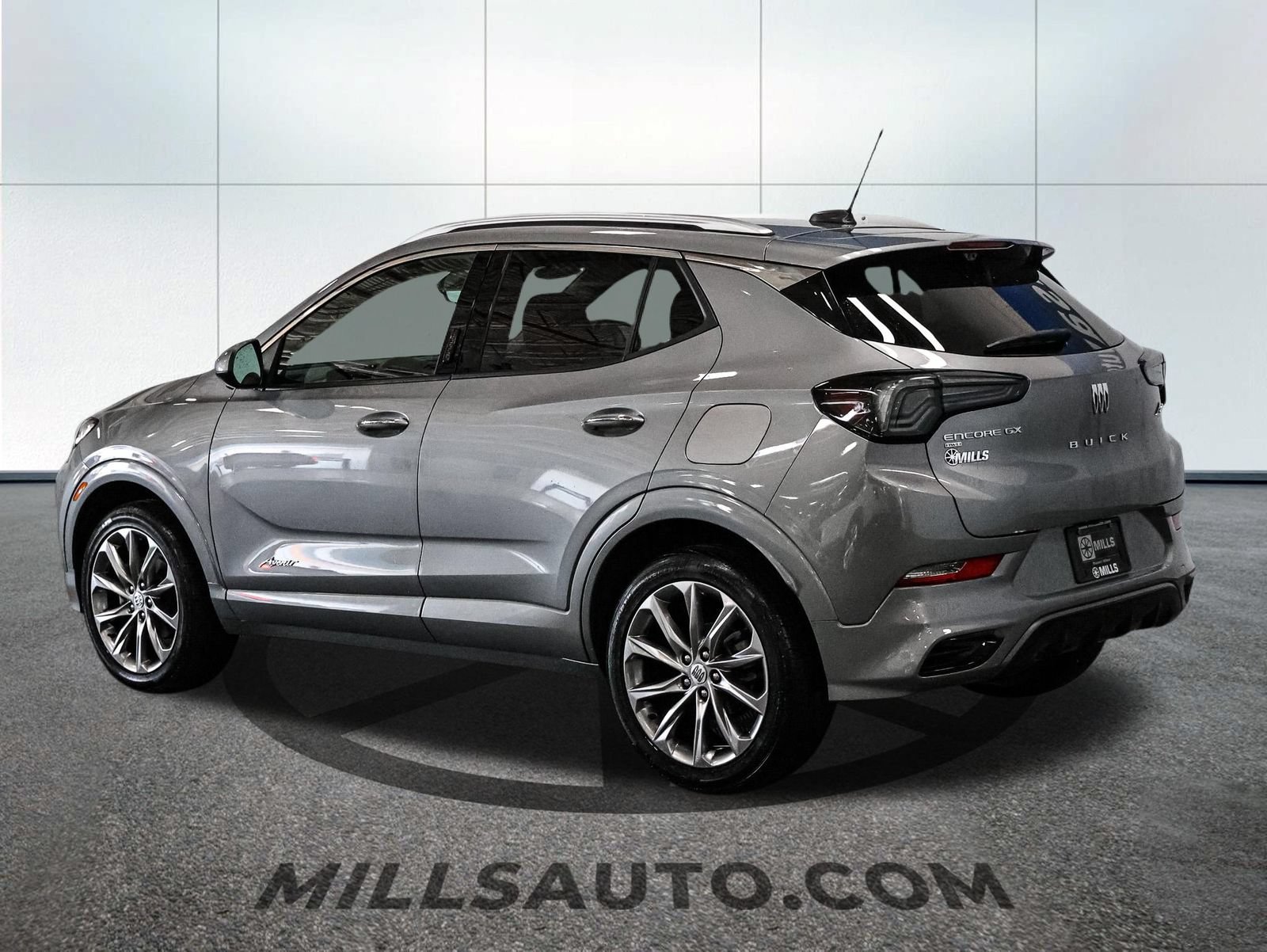 Used 2024 Buick Encore GX Avenir w/ Avenir Technology Package AWD/4WD image 5
