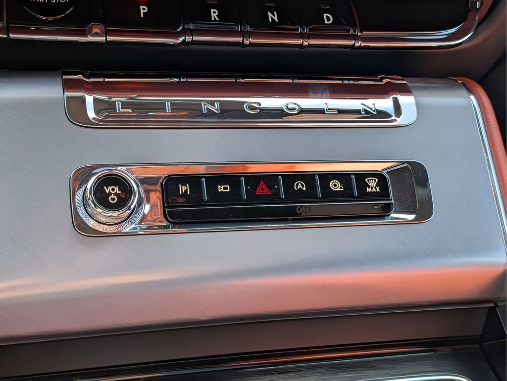 Used 2025 Lincoln Aviator Reserve w/ Equipment Group 201A AWD/4WD image 24