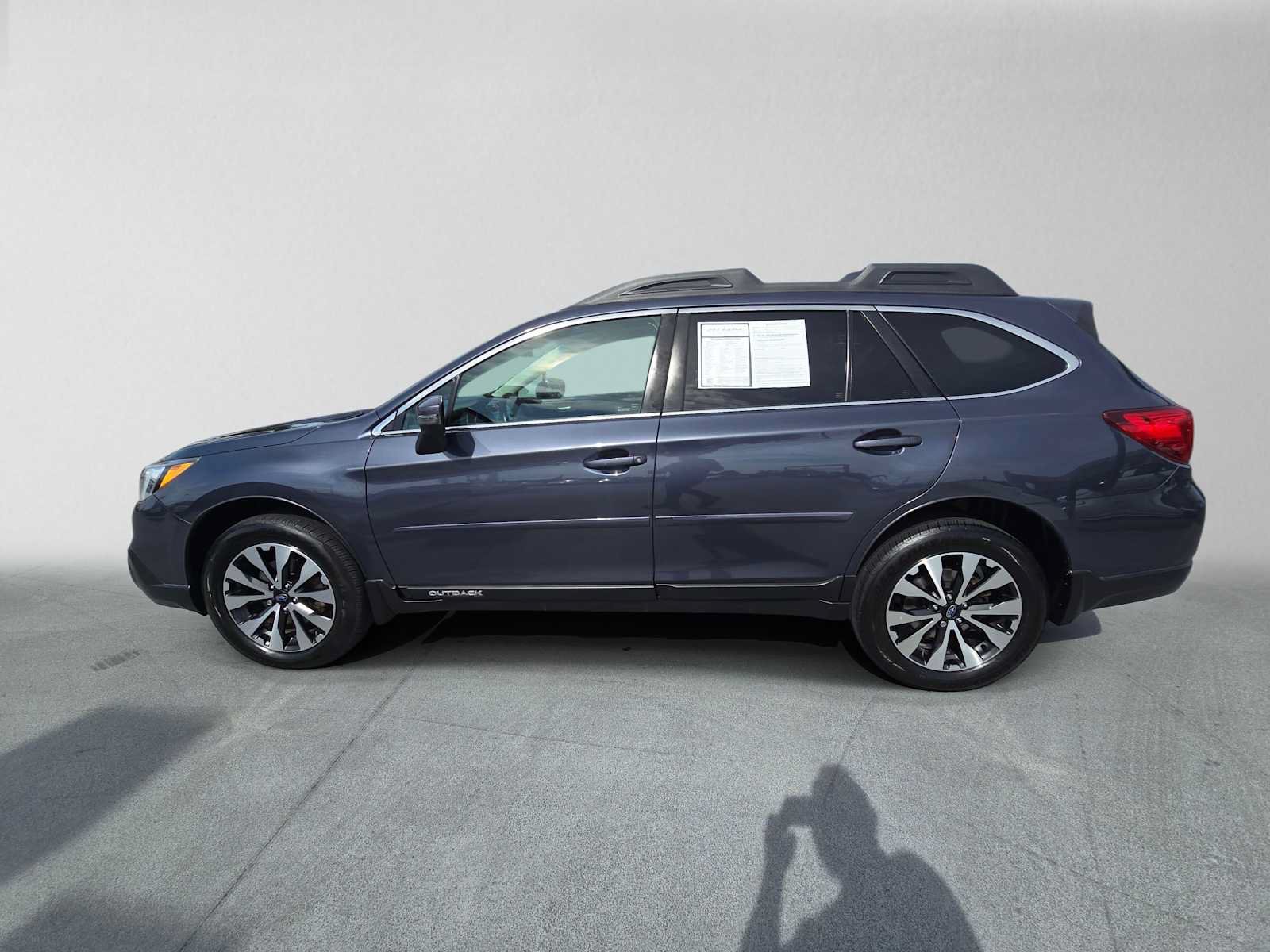 Used 2017 Subaru Outback 3.6R Limited w/ Popular Package #5 AWD/4WD image 6