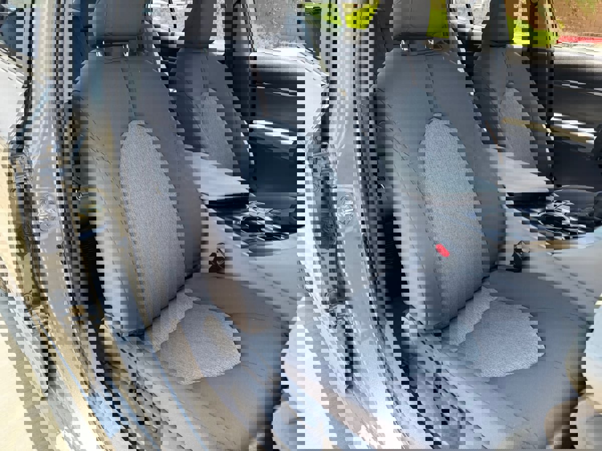 Used 2020 Toyota Camry LE image 20