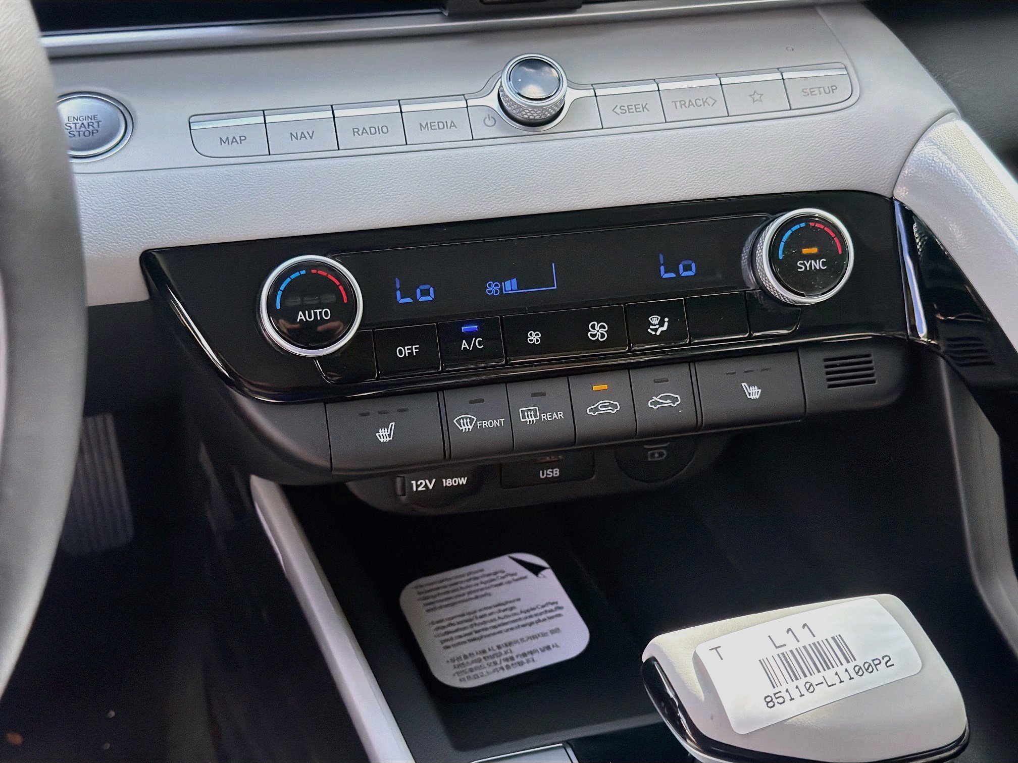 New 2026 Hyundai Elantra Limited FWD image 12