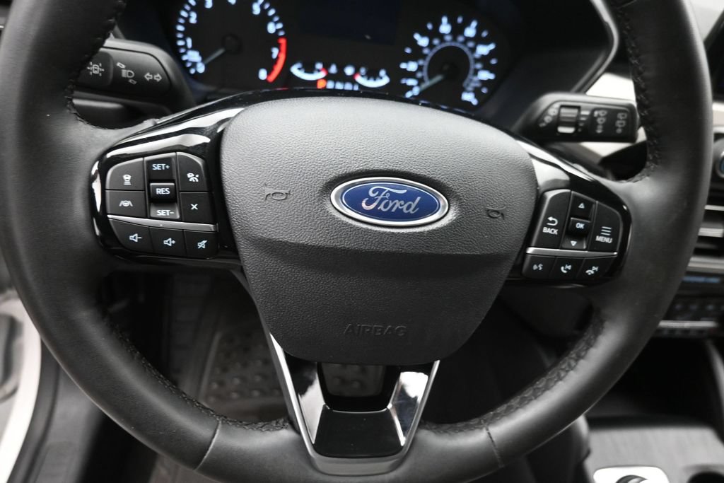 Used 2022 Ford Escape SE w/ SE Sport Appearance Package FWD image 17