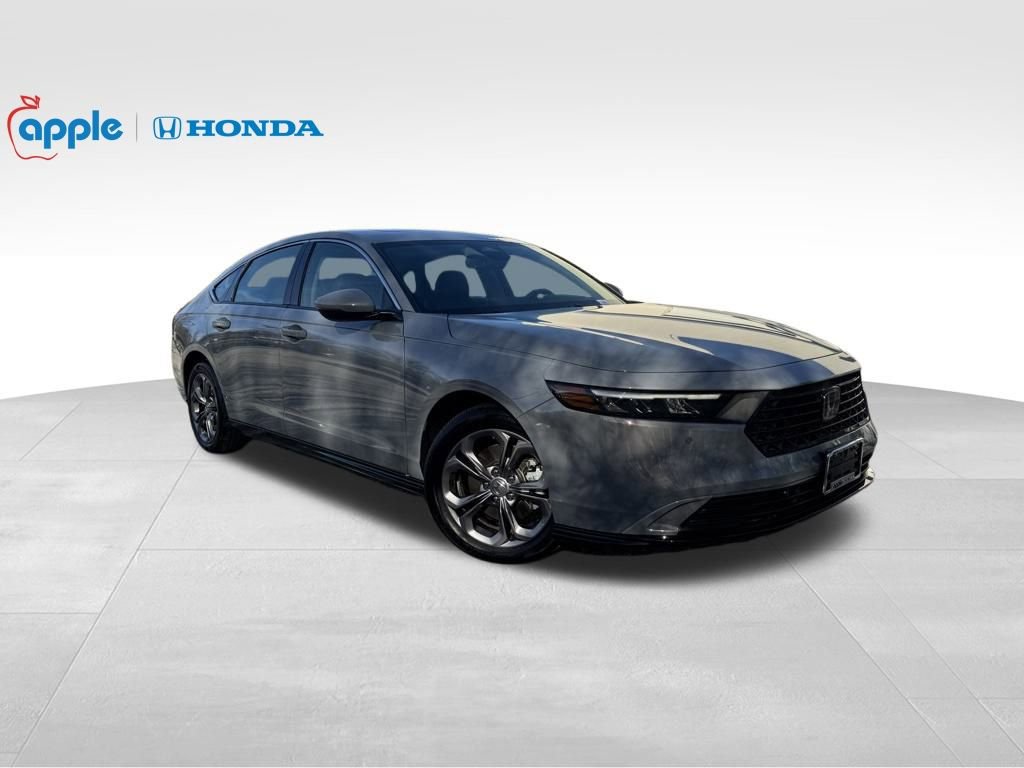 Used 2025 Honda Accord EX-L image 3