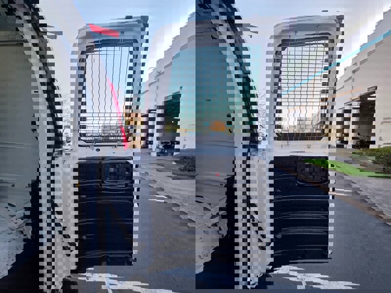 Used 2014 Chevrolet Express 2500 image 32