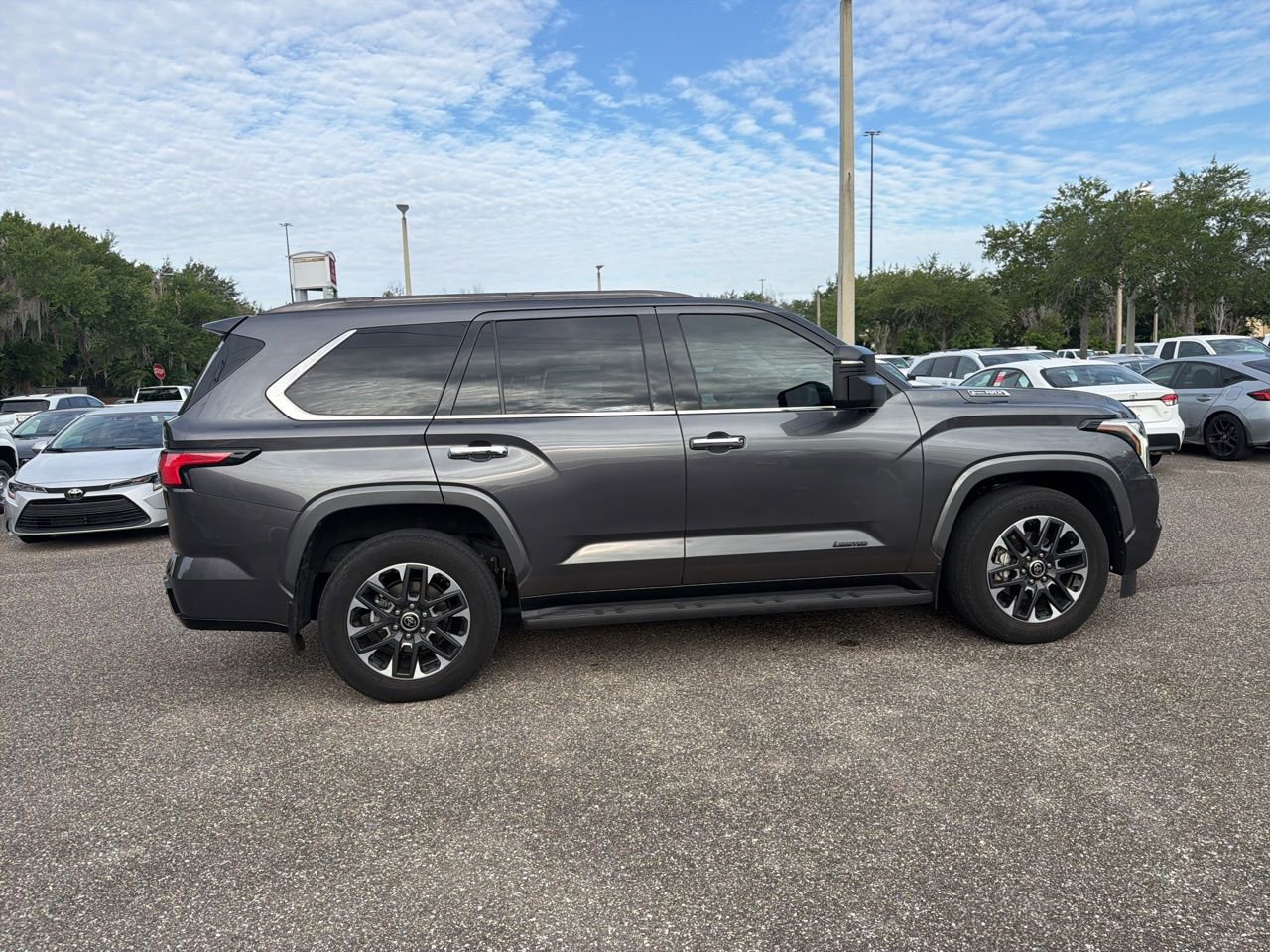 Used 2023 Toyota Sequoia Limited w/ Tow Technology Package RWD image 6