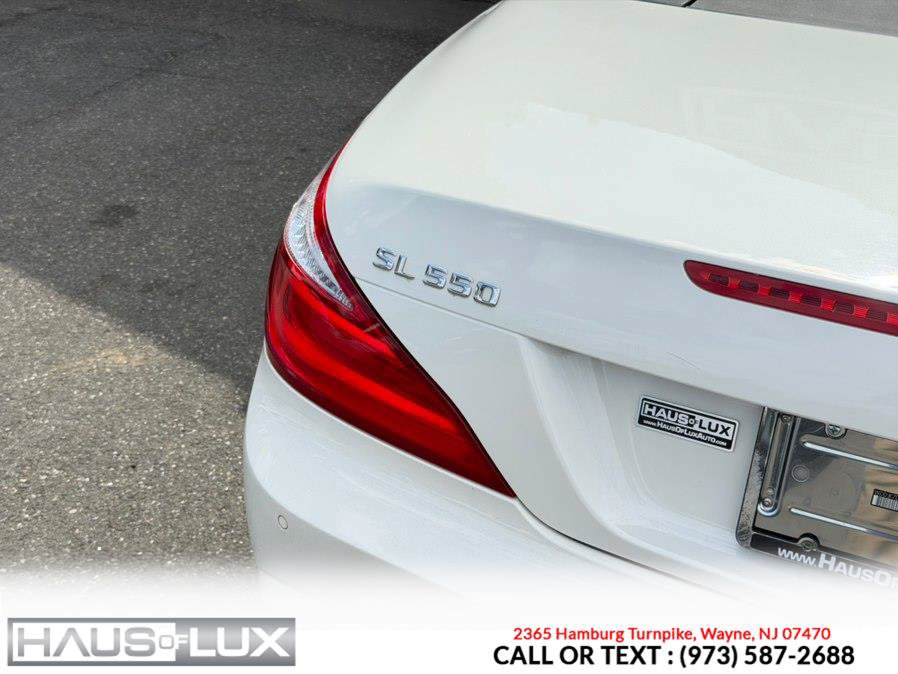 Used 2015 Mercedes-Benz SL 550 w/ White Arrow Edition image 24