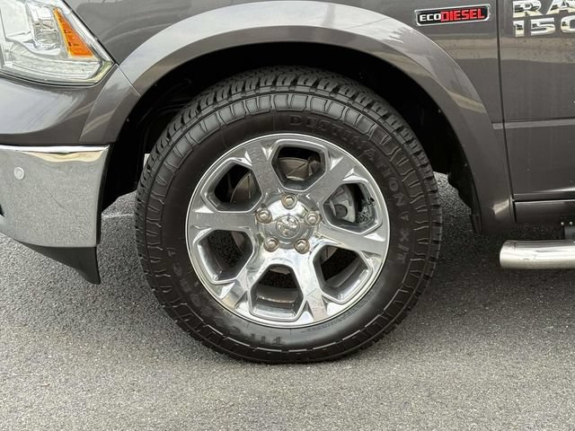 Used 2017 RAM 1500 Laramie w/ Convenience Group AWD/4WD image 8