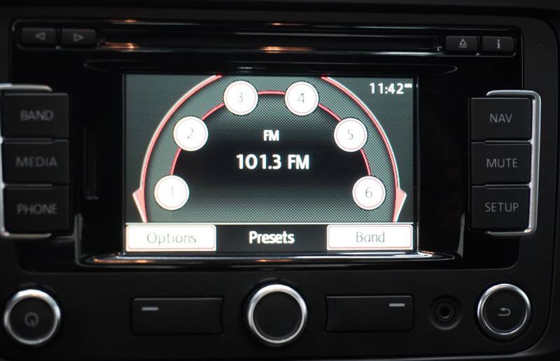 Used 2012 Volkswagen Jetta GLI FWD image 14