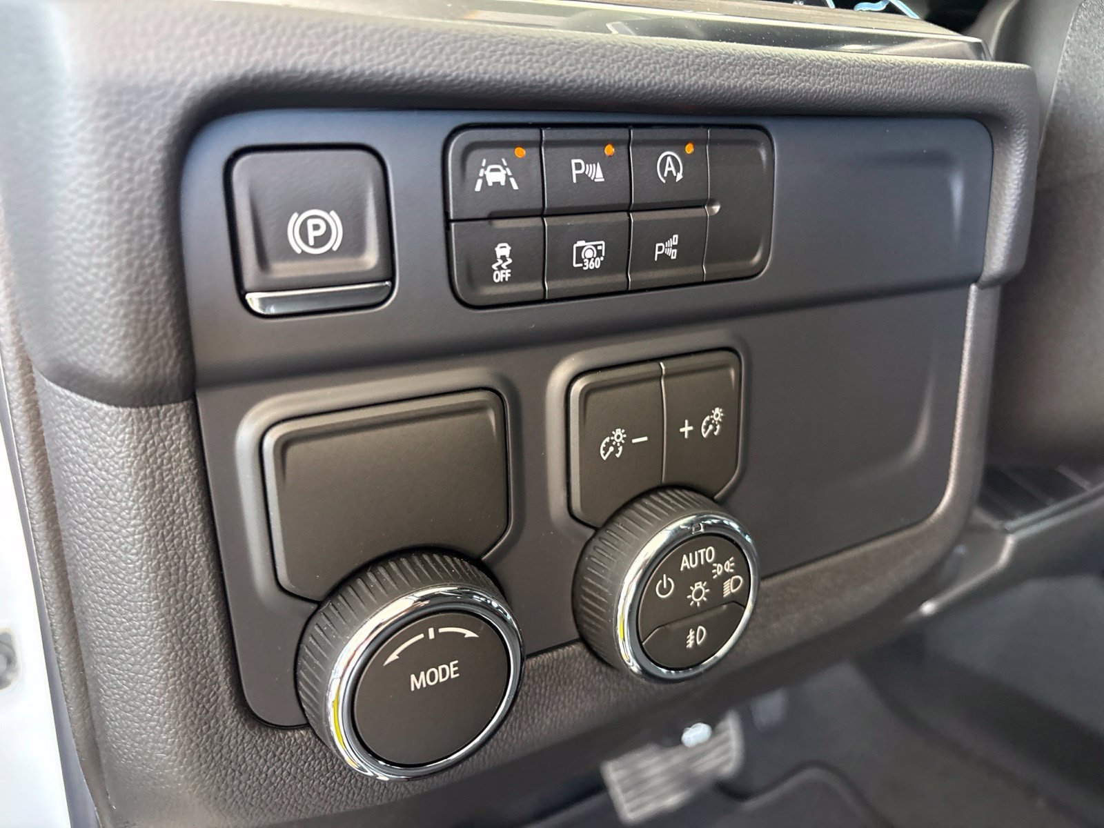 New 2027 Chevrolet Tahoe LT w/ Comfort Package RWD image 15