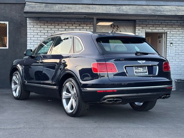 Used 2019 Bentley Bentayga AWD/4WD image 20