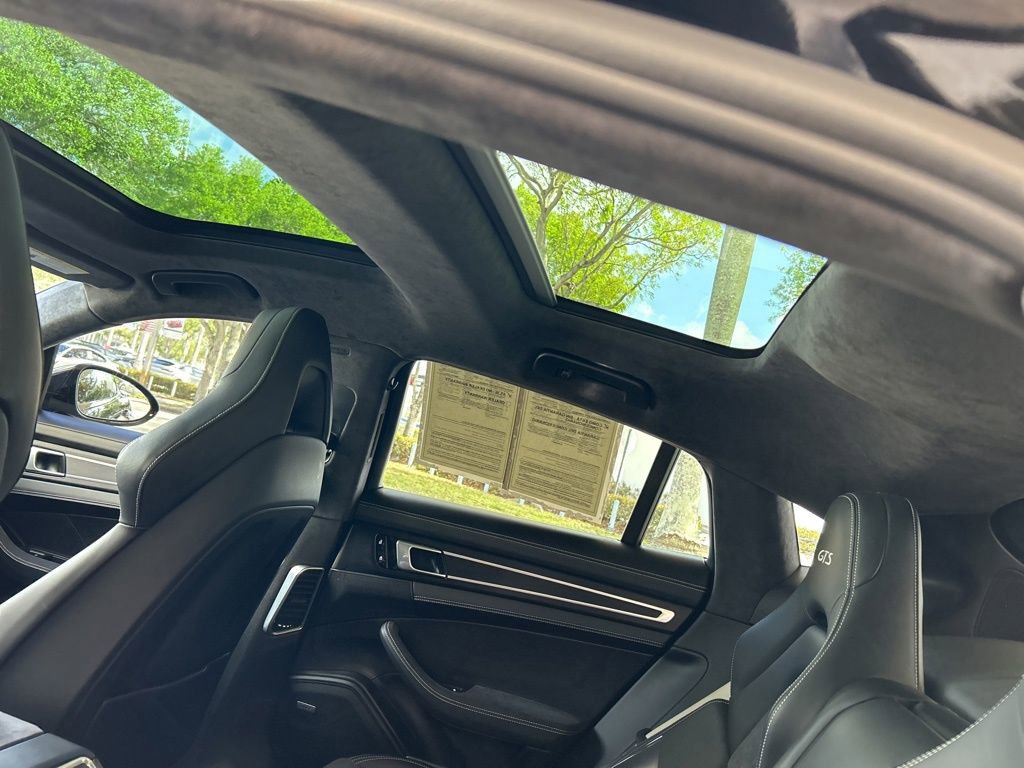 Used 2019 Porsche Panamera GTS image 19