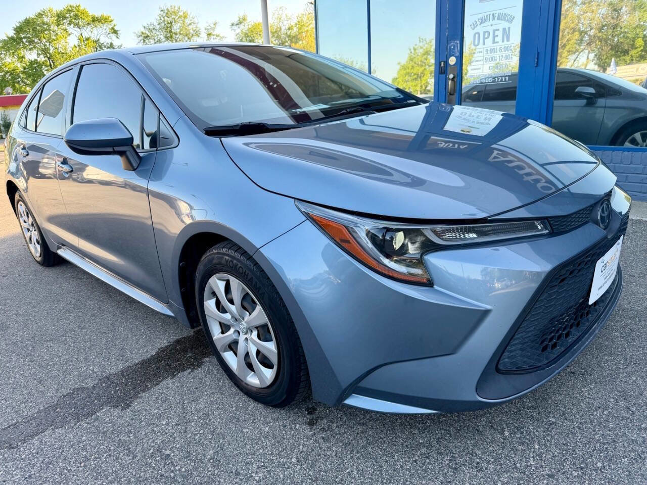 Used 2021 Toyota Corolla LE FWD image 4