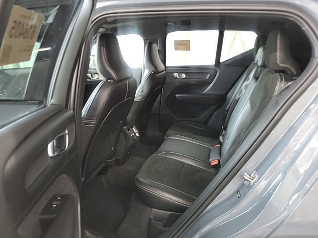 Used 2020 Volvo XC40 T5 R-Design AWD/4WD image 12