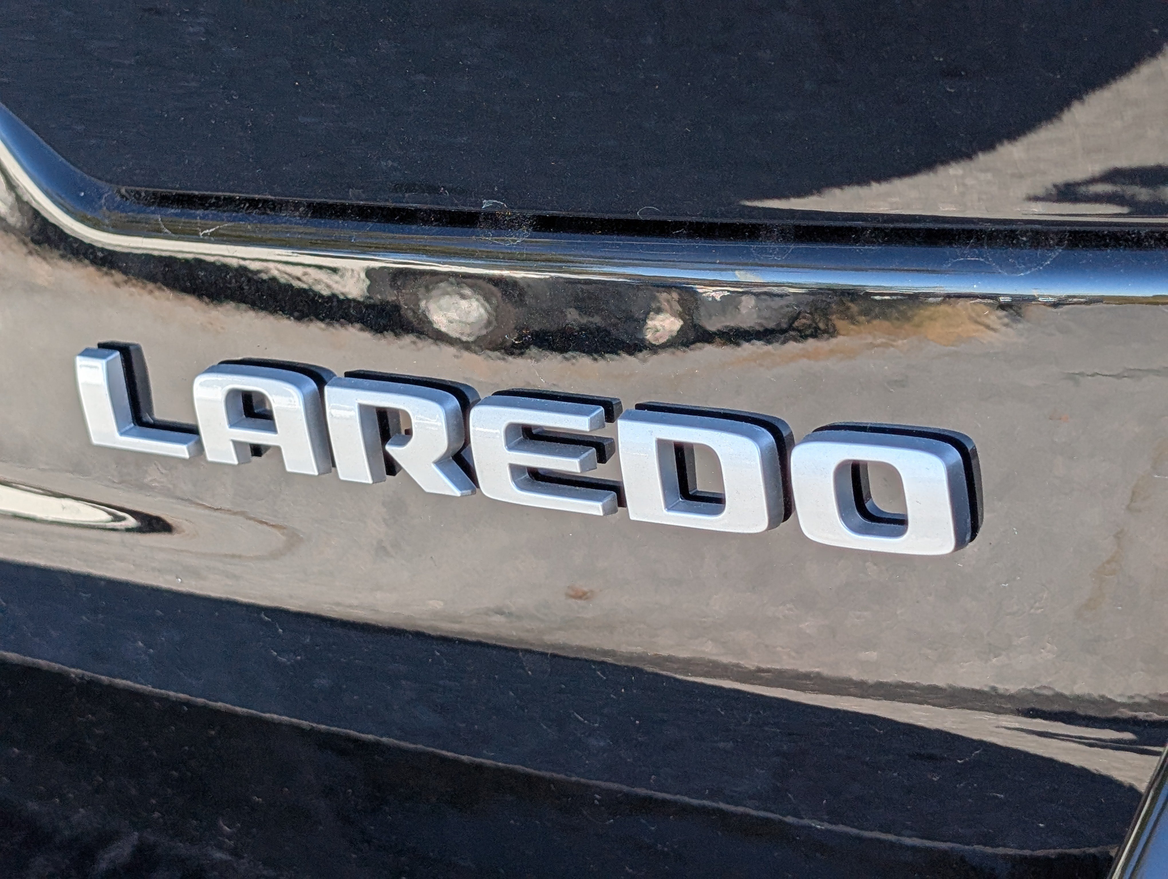New 2025 Jeep Grand Cherokee Laredo X w/ Luxury Tech Group I AWD/4WD image 8