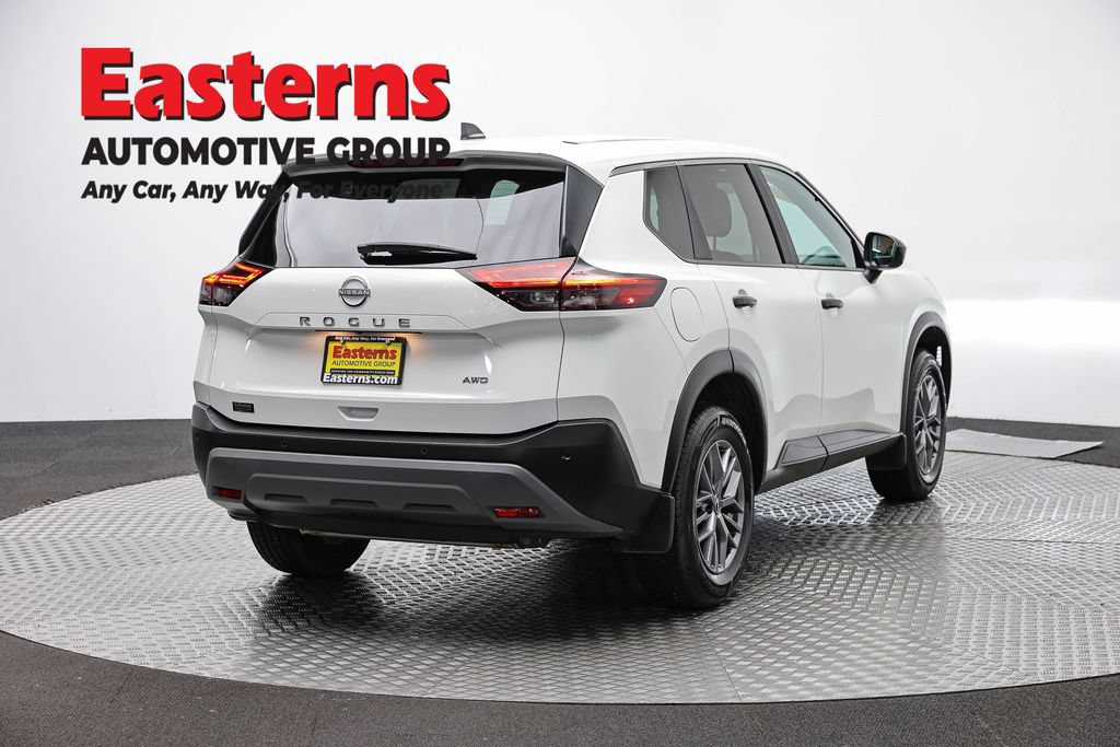 Used 2023 Nissan Rogue S AWD/4WD image 5
