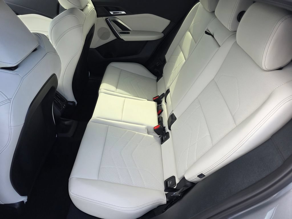 New 2026 BMW X2 xDrive28i w/ Technology Package AWD/4WD image 12