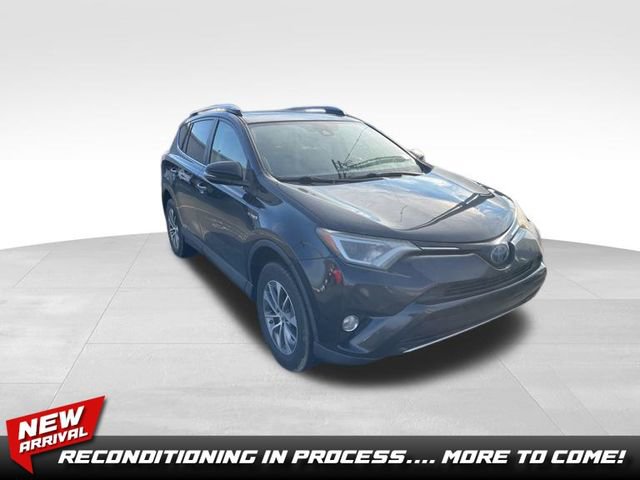 Used 2017 Toyota RAV4 XLE image 1