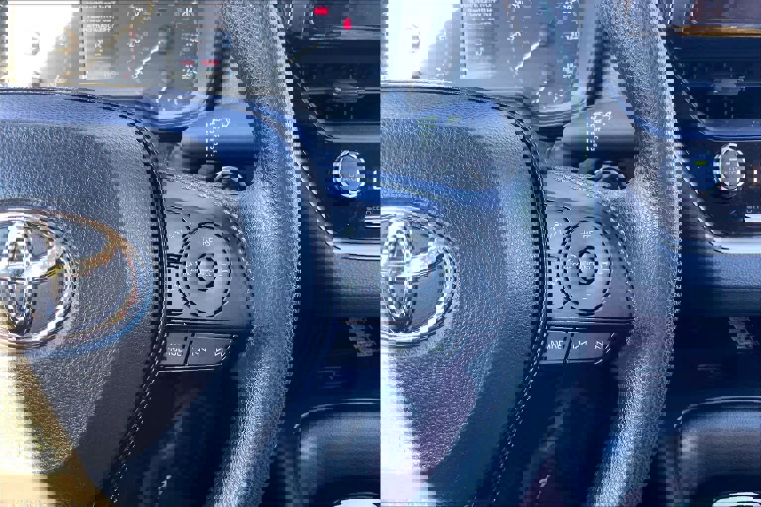 Certified 2025 Toyota Corolla LE image 23