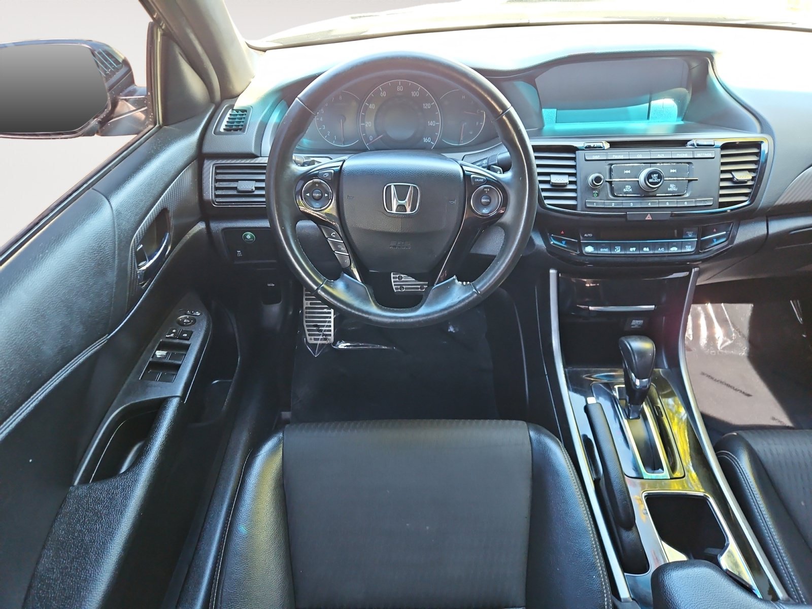 Used 2017 Honda Accord Sport image 10