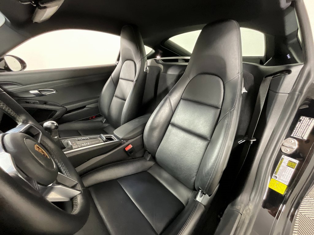 Used 2024 Porsche 718 Cayman image 17