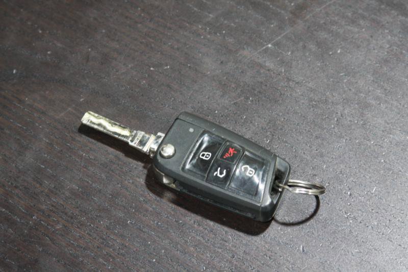 Used 2015 Volkswagen Golf S image 2