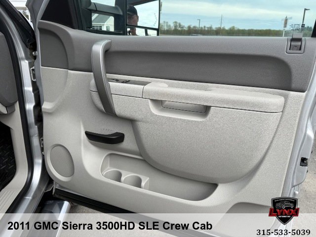 Used 2011 GMC Sierra 3500 SLE w/ SLE Preferred Package AWD/4WD image 34