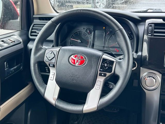 Used 2022 Toyota 4Runner SR5 AWD/4WD image 14