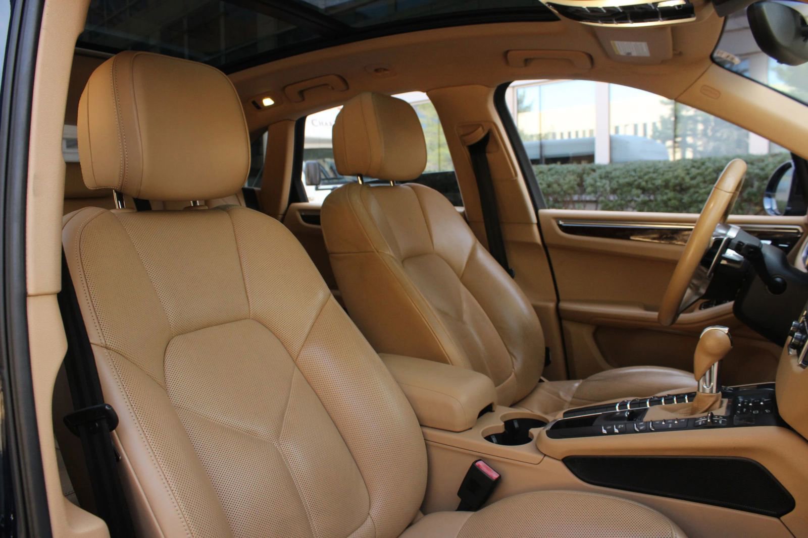 Used 2016 Porsche Macan S w/ Premium Package Plus image 29