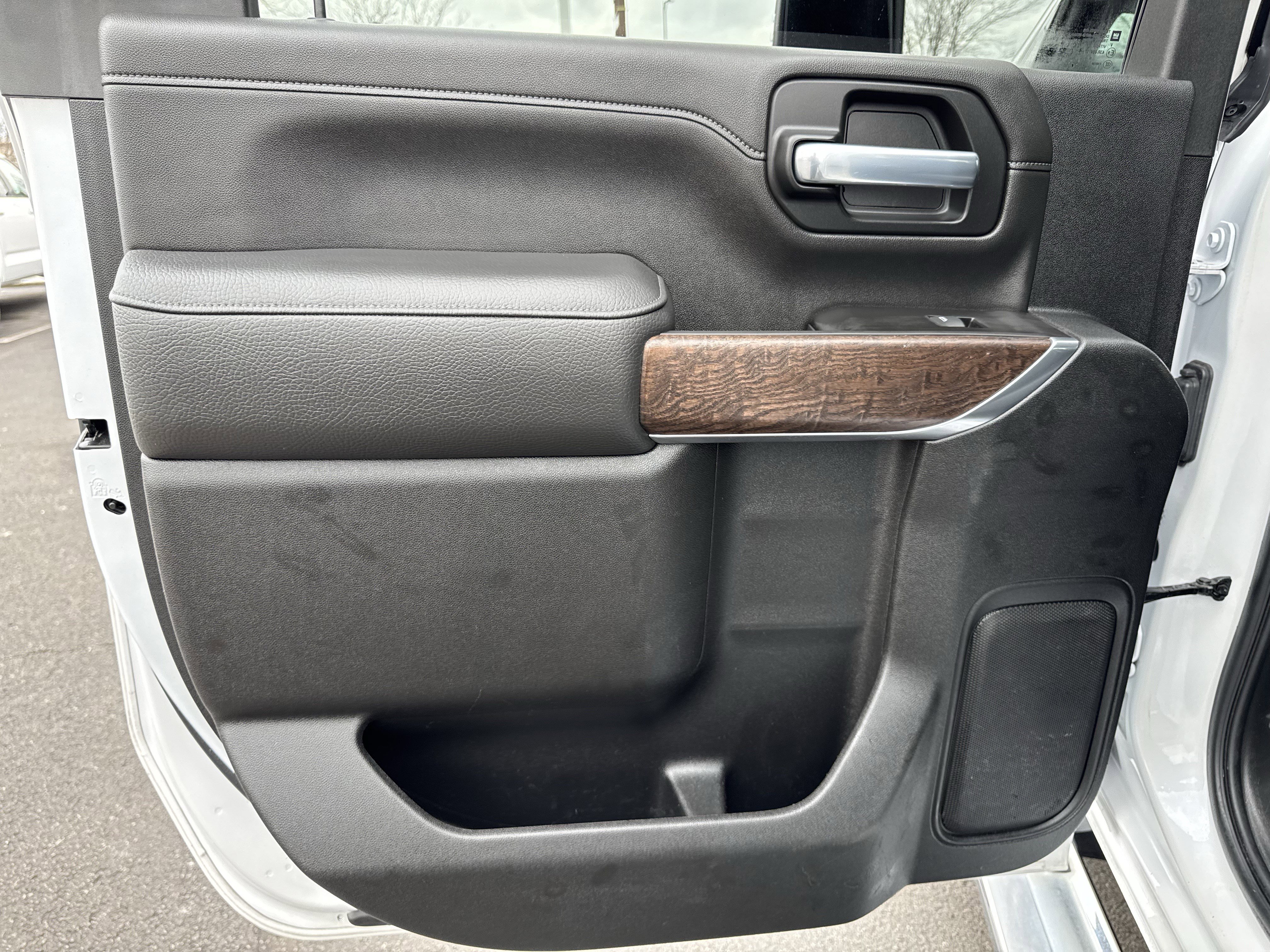 Used 2021 GMC Sierra 3500 Denali w/ Denali Ultimate Package image 28