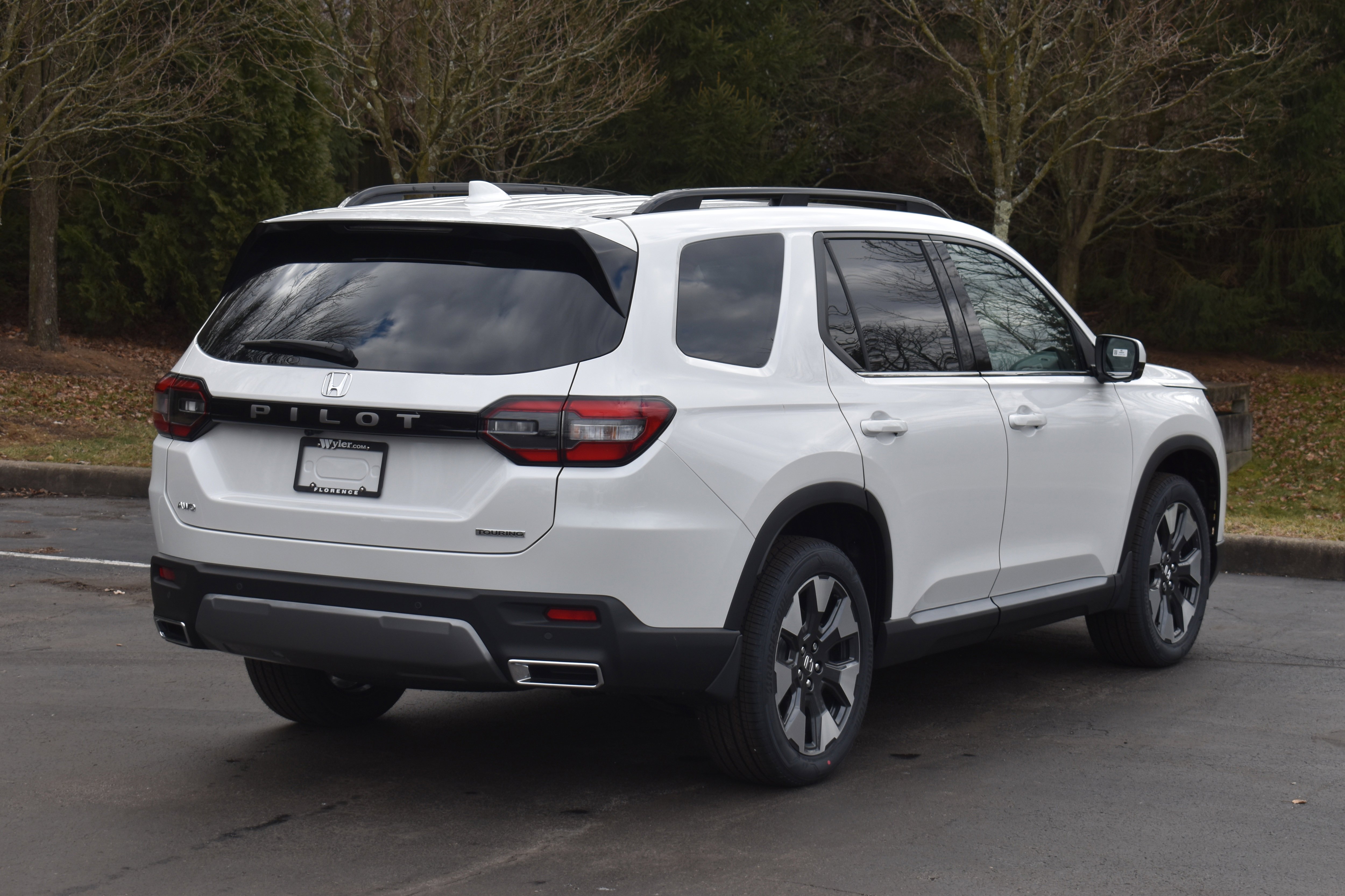 New 2026 Honda Pilot Touring image 8