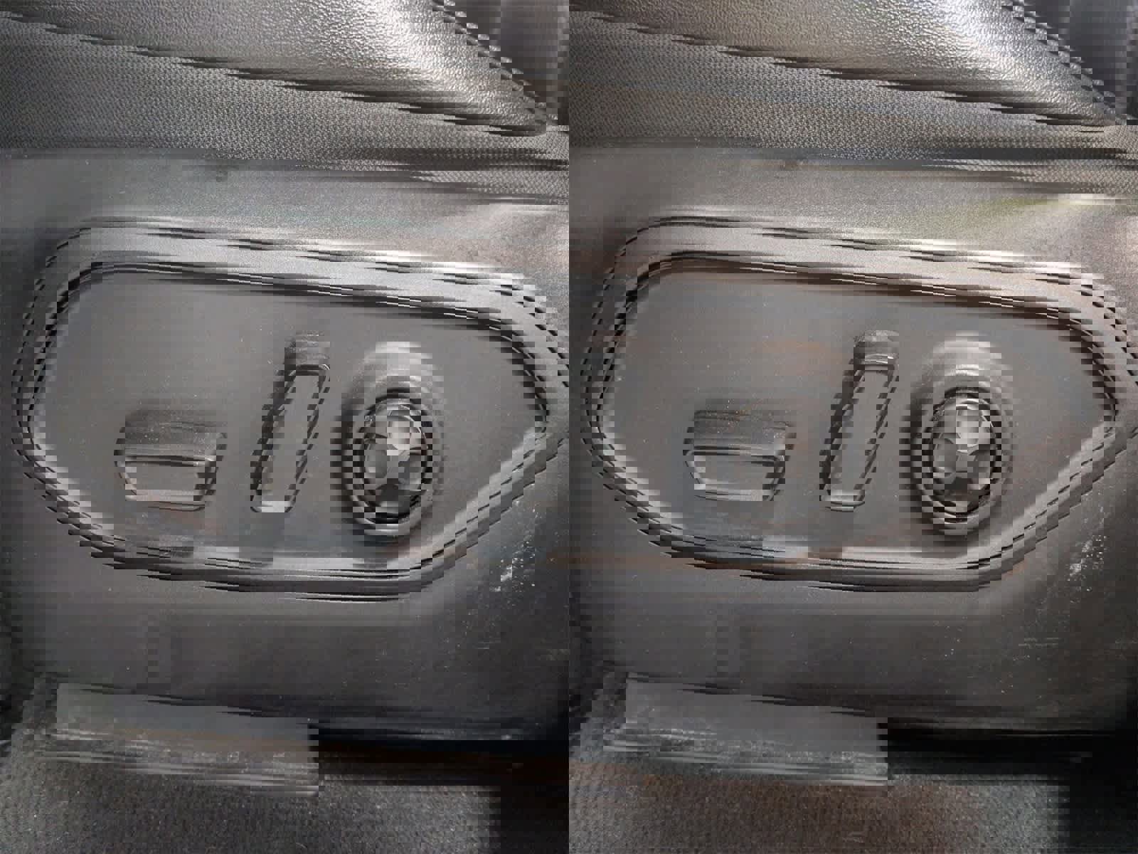 Used 2024 Jeep Grand Cherokee L Limited w/ Luxury Tech Group II image 18