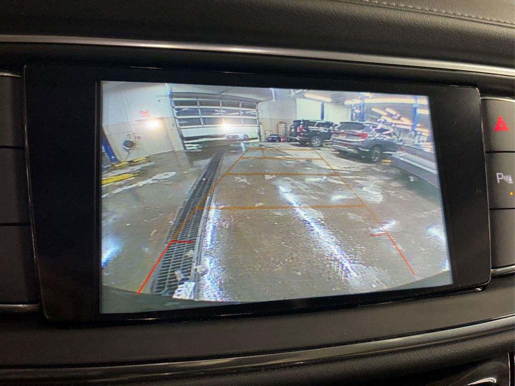 Used 2019 Buick Enclave Essence w/ LPO, Cargo Package image 28