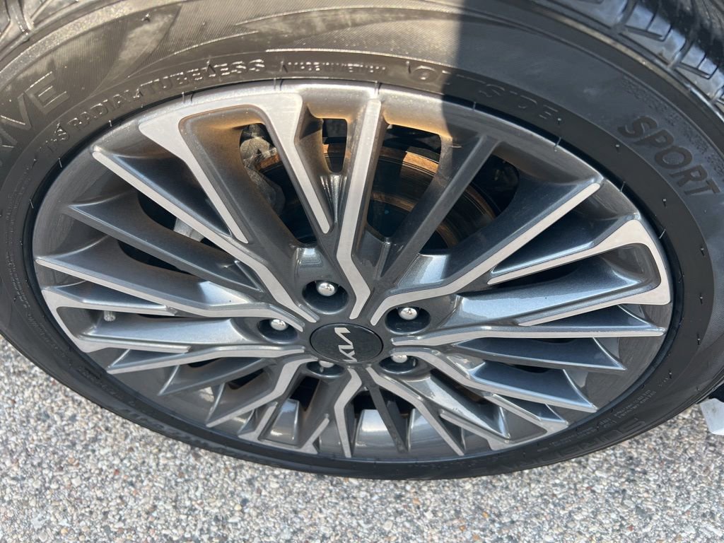 Certified 2023 Kia Forte GT-Line FWD image 39