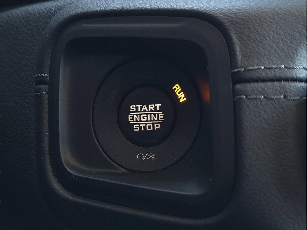 Used 2024 Jeep Wrangler Sahara image 17