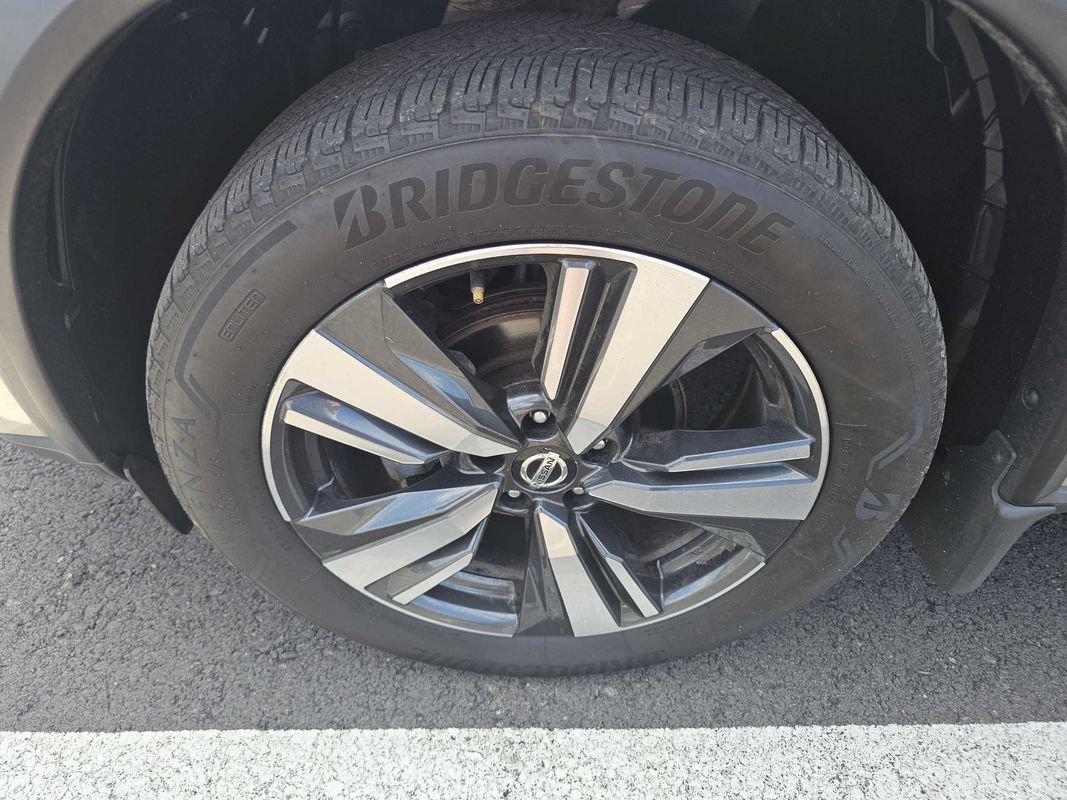Used 2021 Nissan Rogue Platinum AWD/4WD image 24