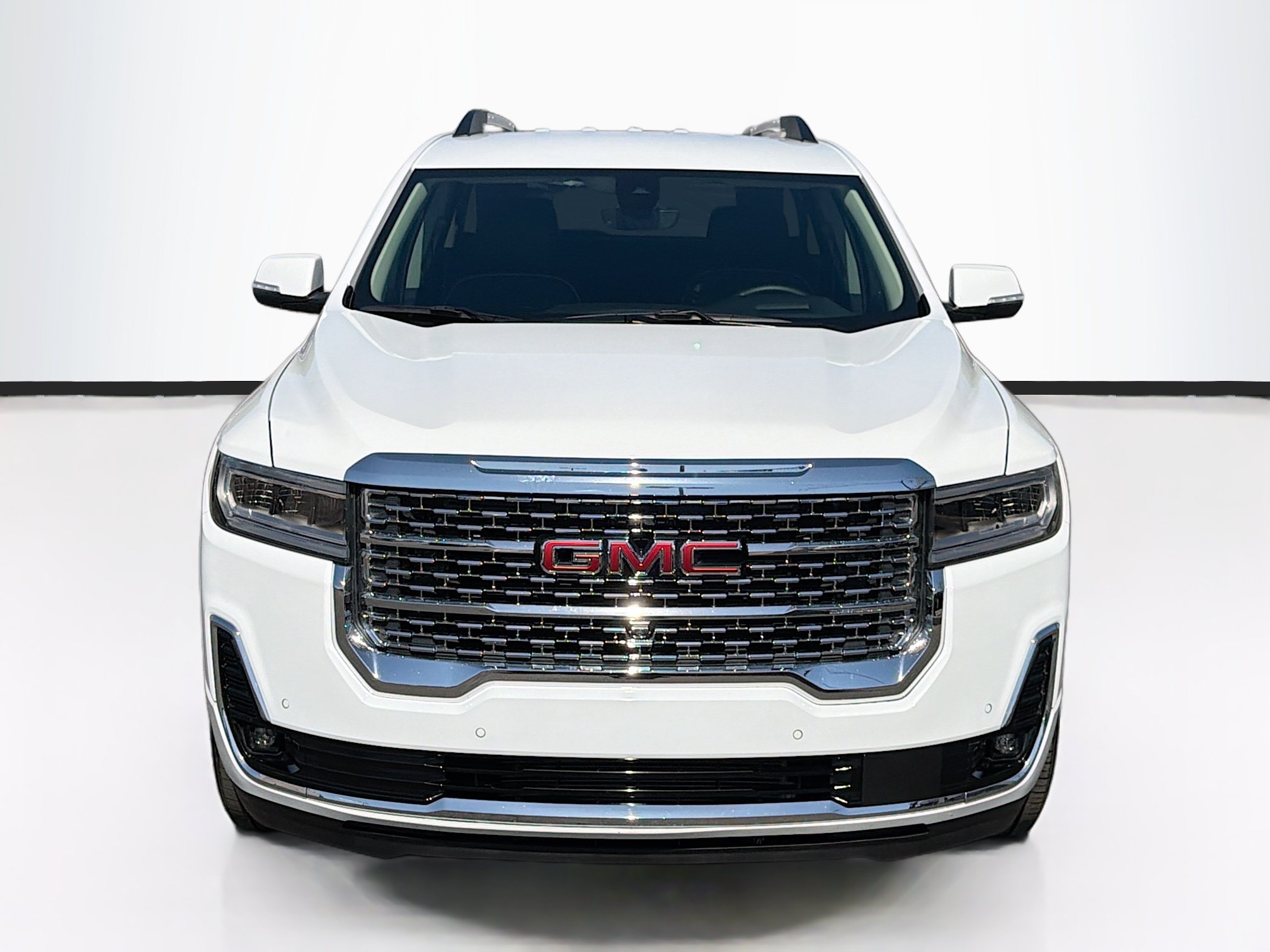 Used 2023 GMC Acadia Denali w/ Denali Technology Package FWD image 2