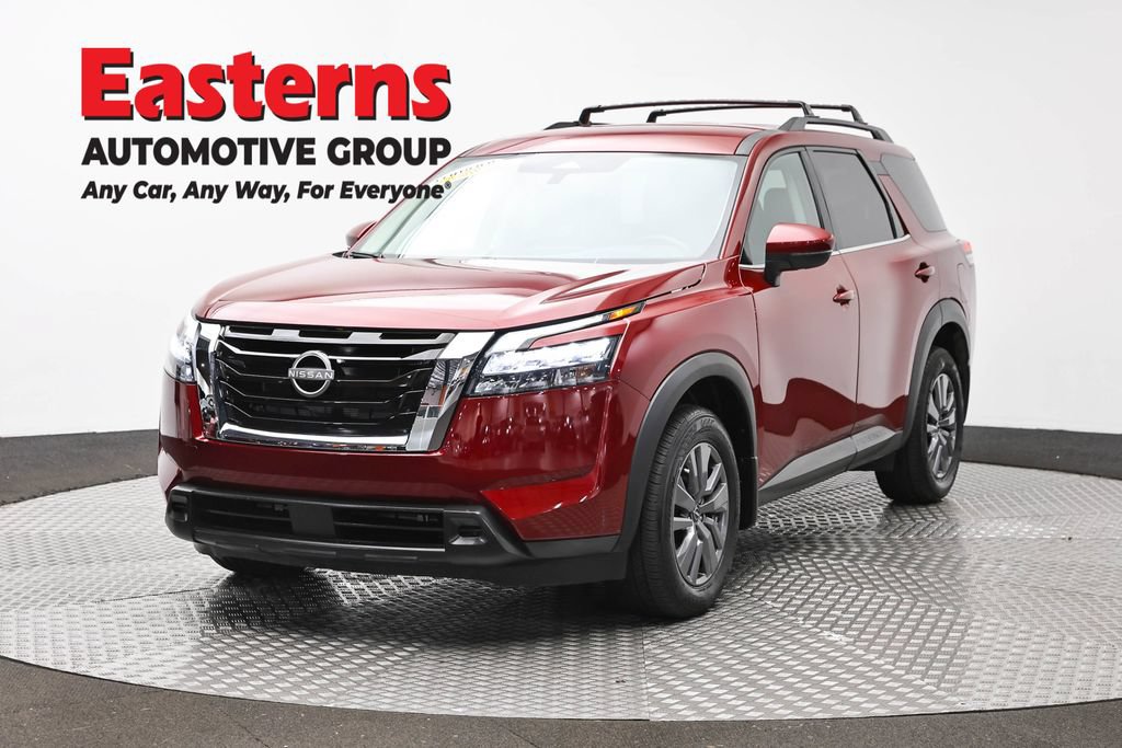 Used 2024 Nissan Pathfinder SV