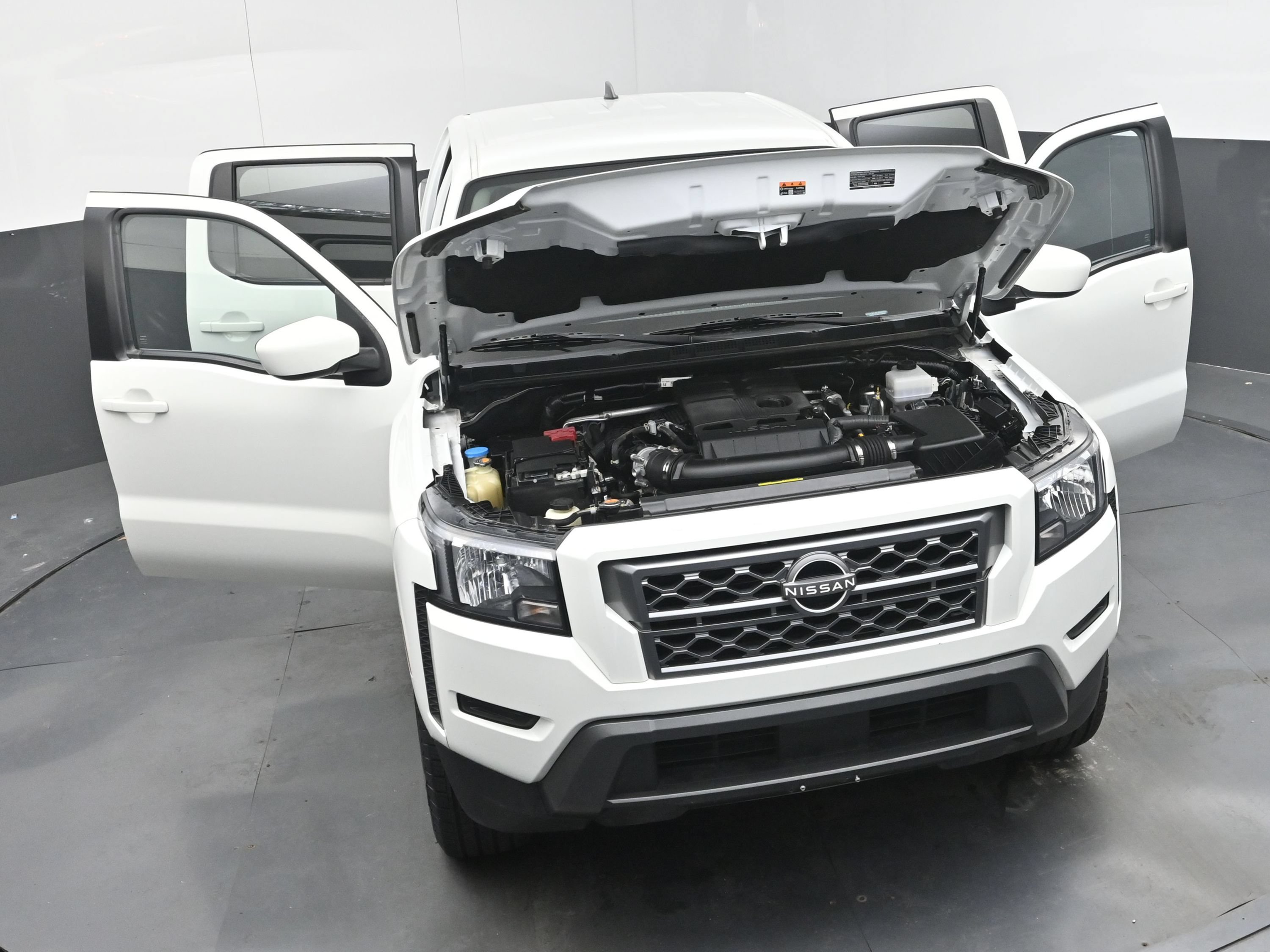 Used 2024 Nissan Frontier SV RWD image 32