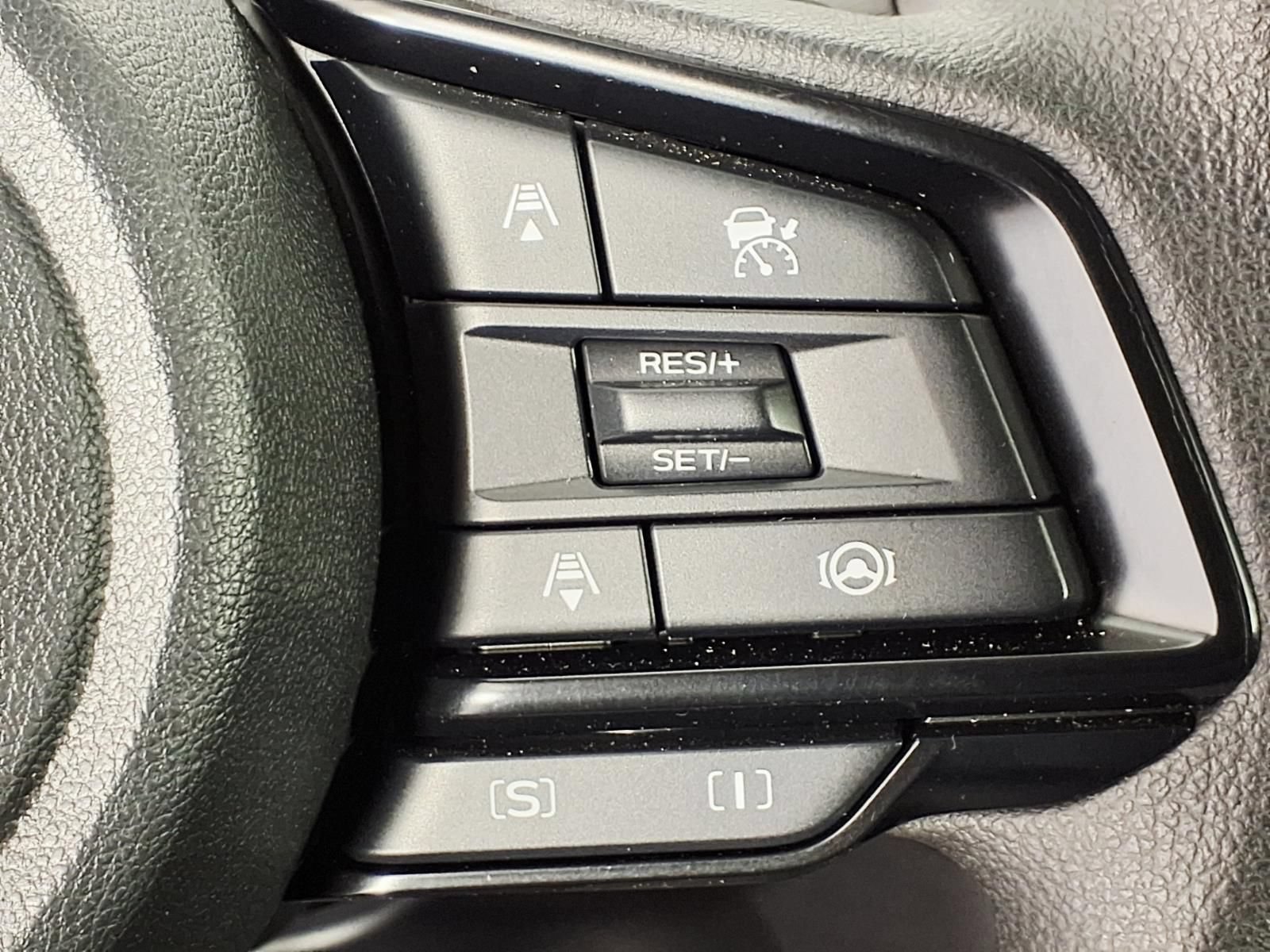 Used 2026 Subaru Crosstrek 2.5i Premium AWD/4WD image 17