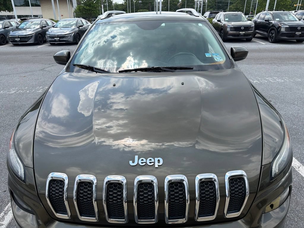 Used 2015 Jeep Cherokee Limited AWD/4WD image 5