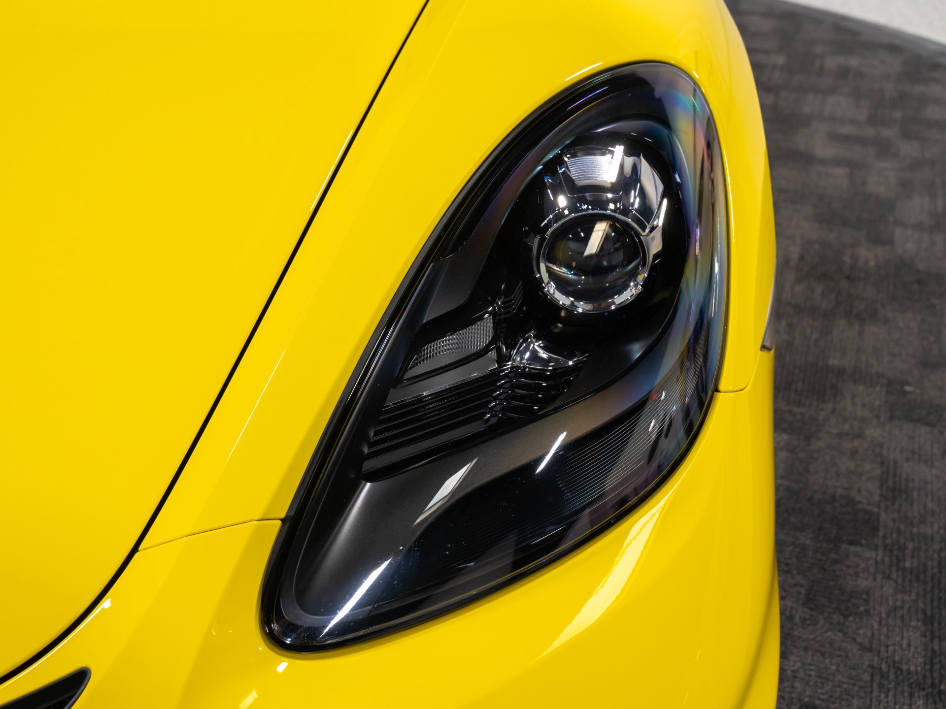 Used 2022 Porsche 718 Boxster Spyder RWD image 26
