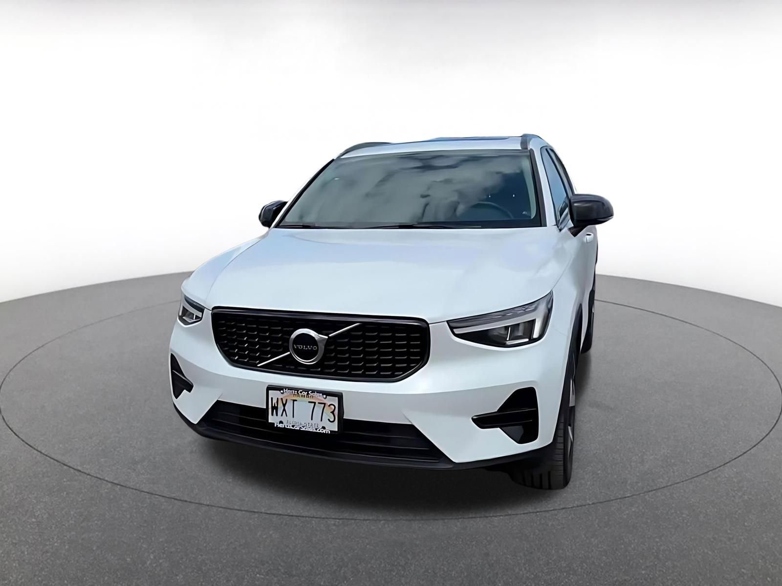 Used 2024 Volvo XC40 B5 Core AWD/4WD image 7