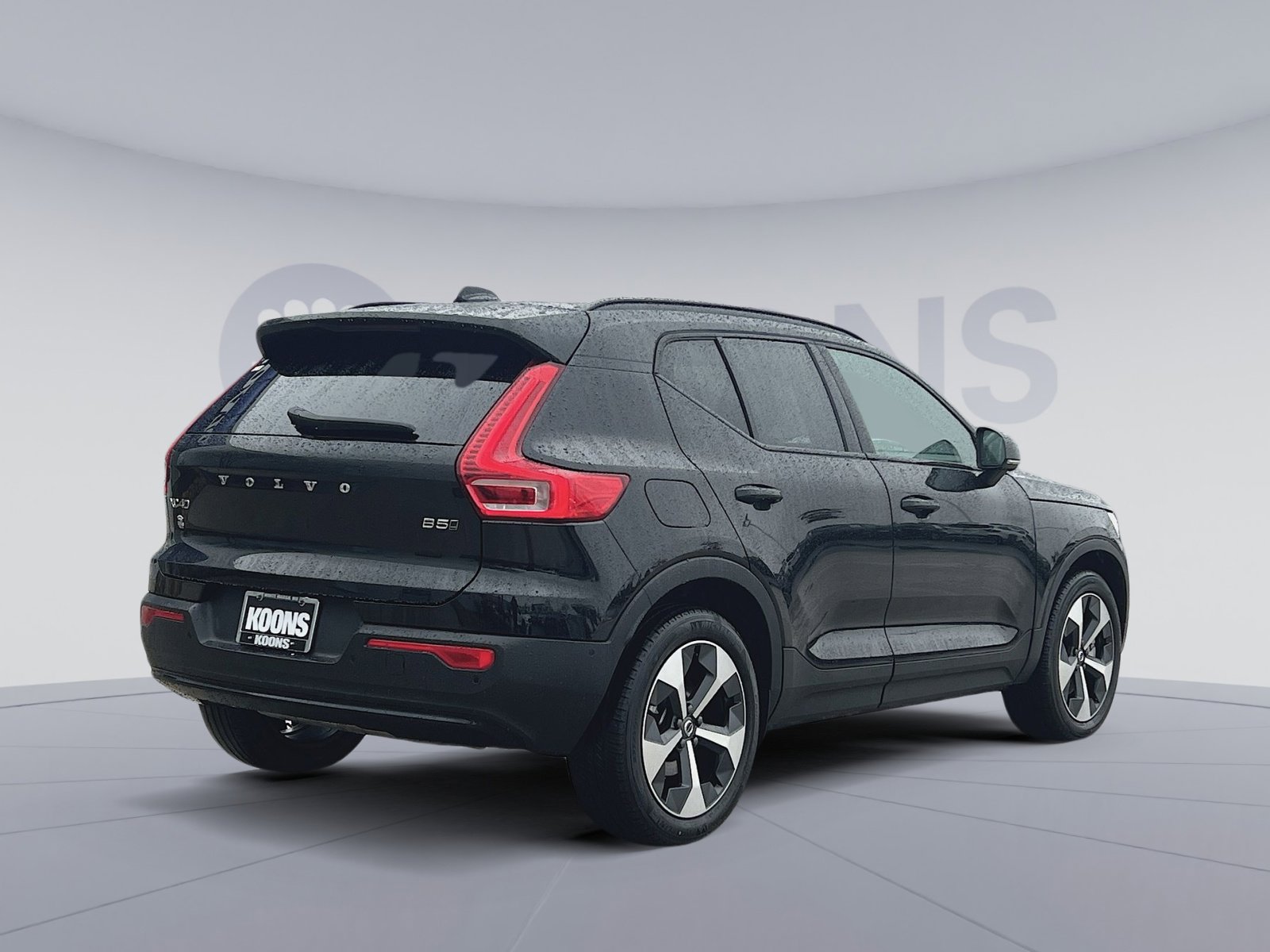 New 2026 Volvo XC40 B5 Plus w/ Protection Package Premier image 7